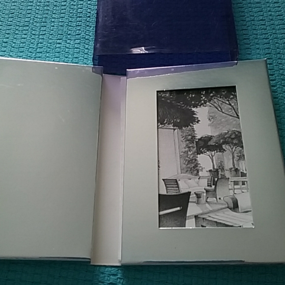 Hudson Hotel Note Cards - Picture 2 of 6